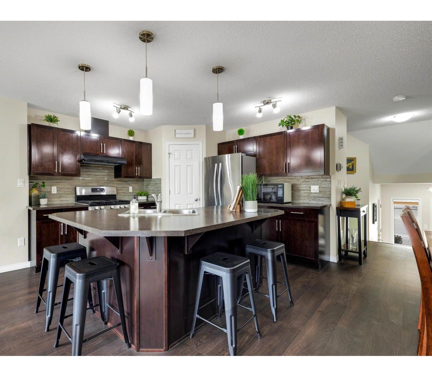2422 CASSIDY WY SW|Edmonton, Alberta T6W3E2