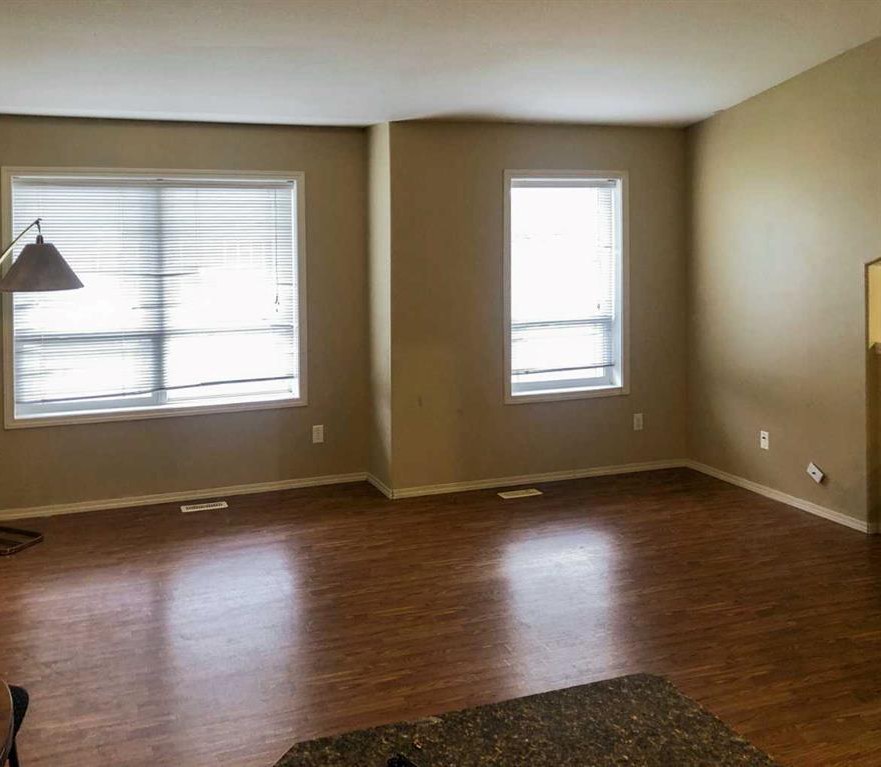 7019 Deer Street, Lacombe, Alberta T4L1Y9 photo 2