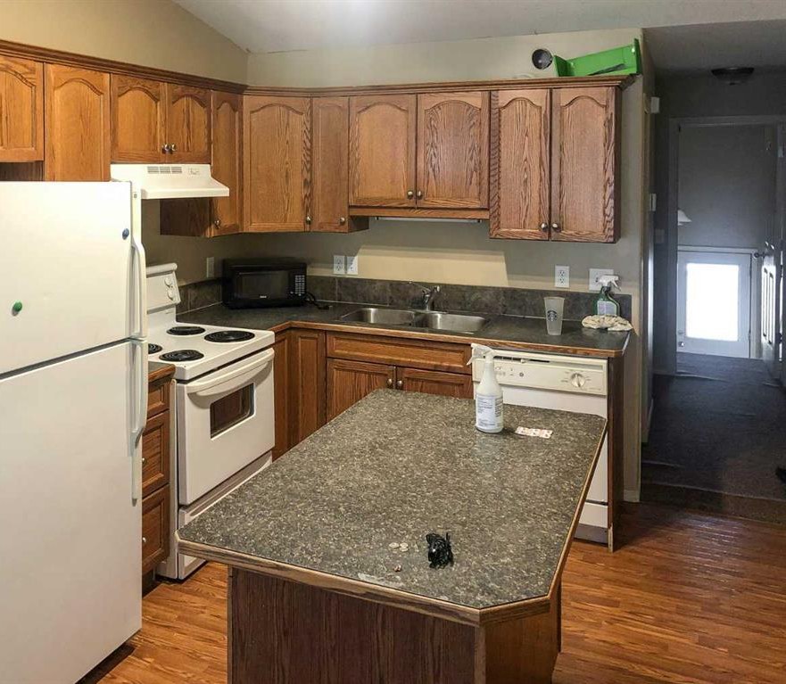 7019 Deer Street, Lacombe, Alberta T4L1Y9 photo 3