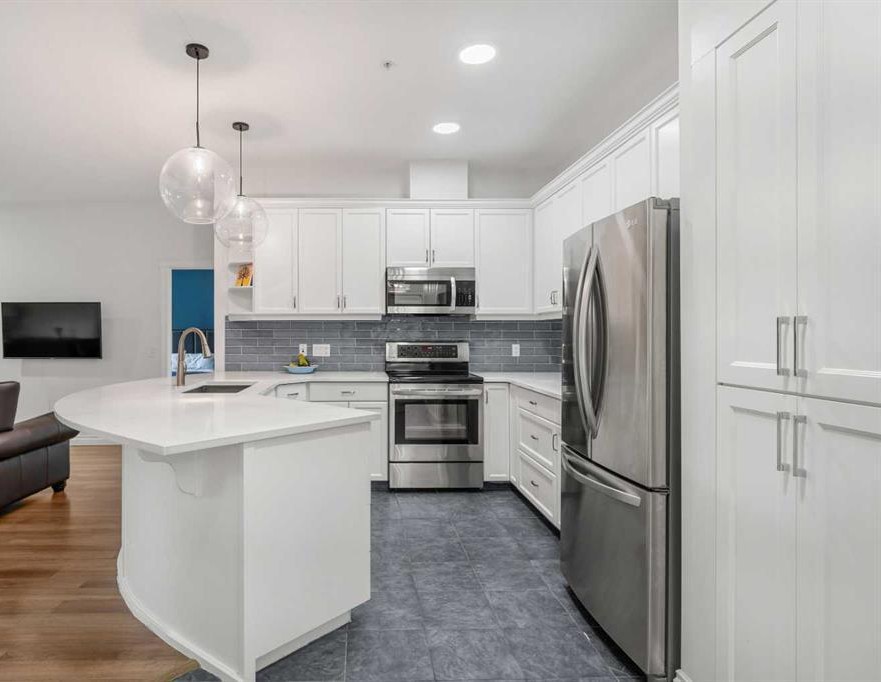5208, 14 Hemlock Crescent SW, Calgary, Alberta T3C2Z1 photo 6