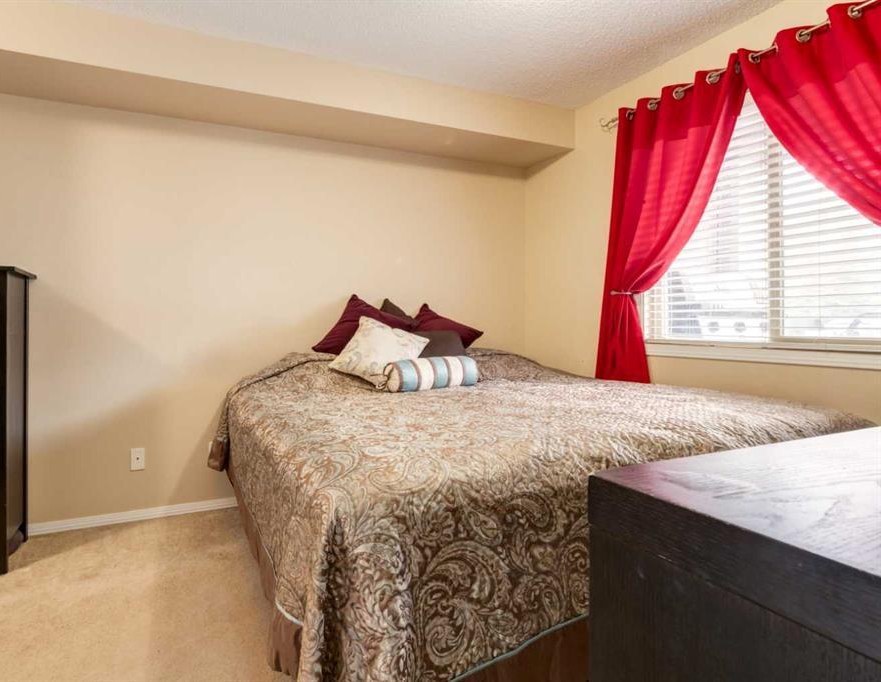 2128, 8 Bridlecrest Drive SW, Calgary, Alberta T2Y0H7 photo 7