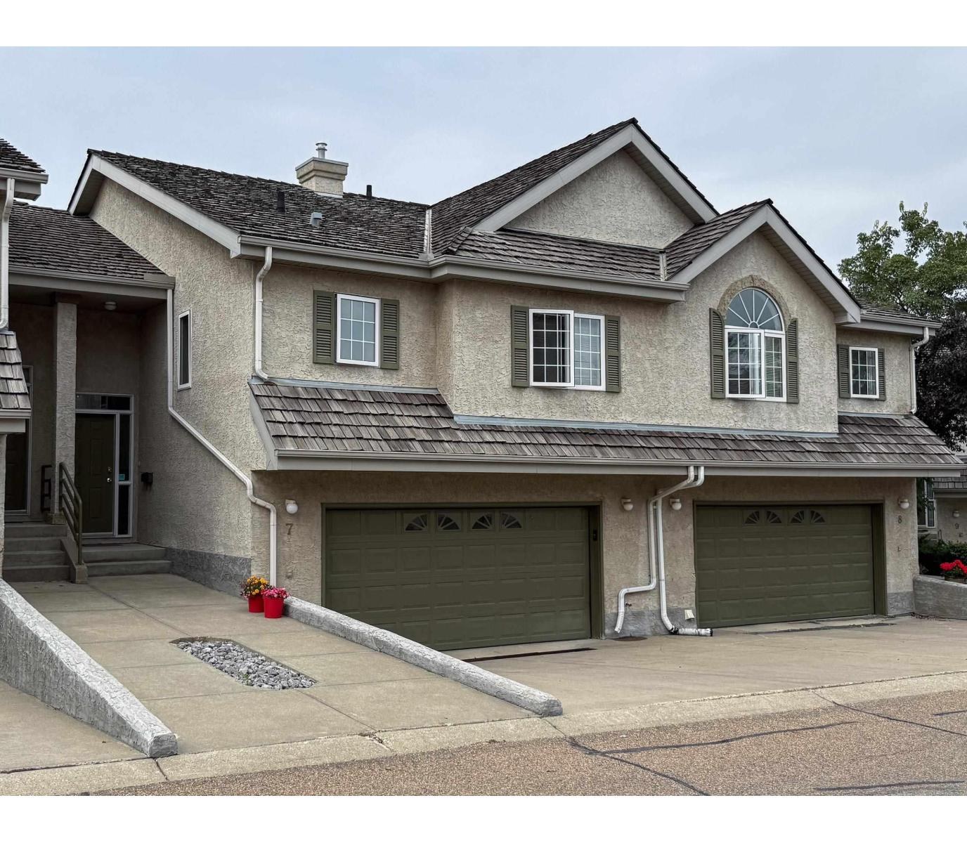7 1283 Carter Crest RD NW NW|Edmonton, Alberta T6R2N5