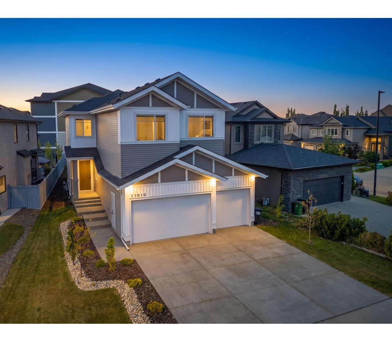 11010 174A AV NW, Edmonton, Alberta T5X0C5 photo 2