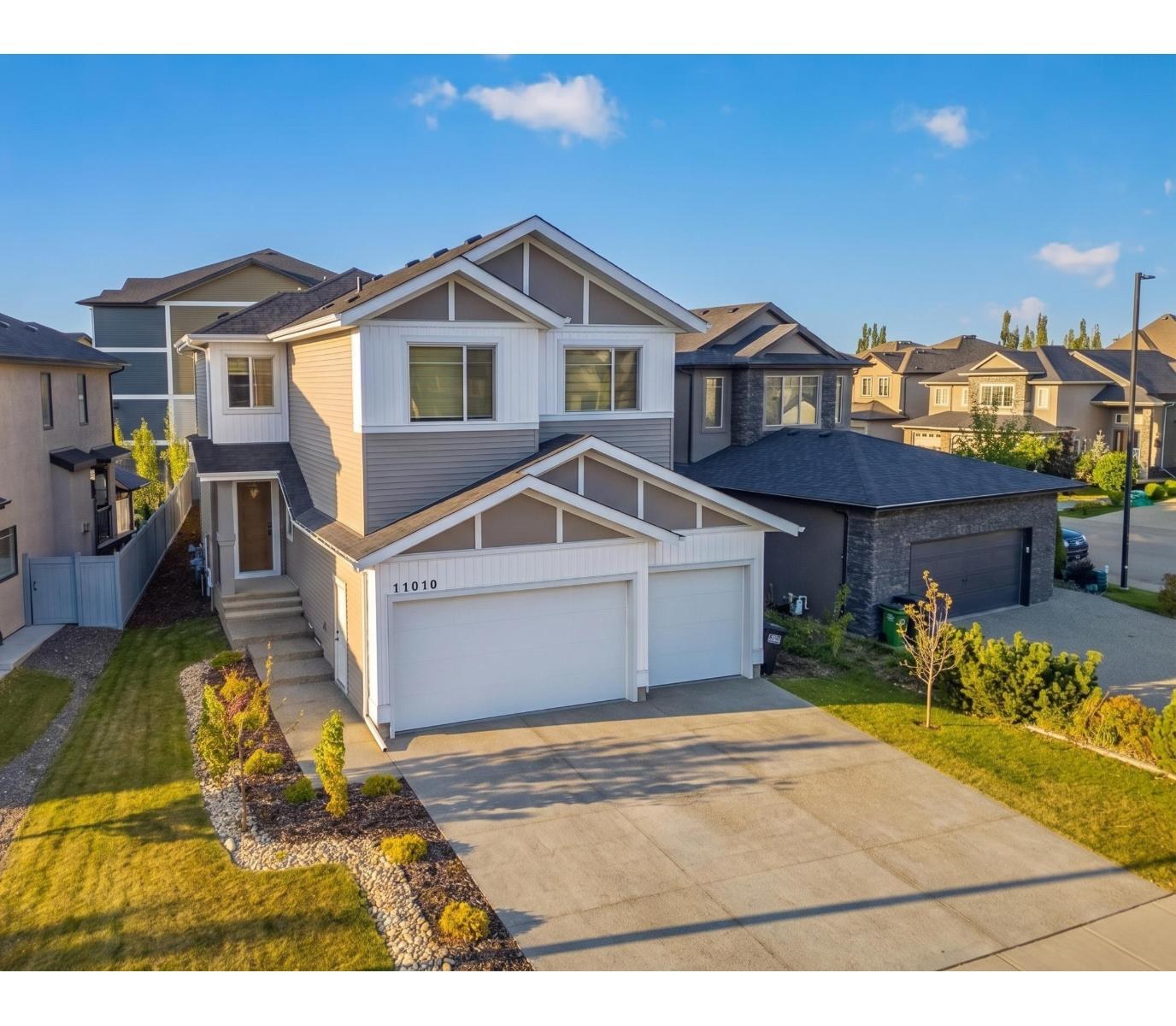 11010 174A AV NW, Edmonton, Alberta T5X0C5 photo 4