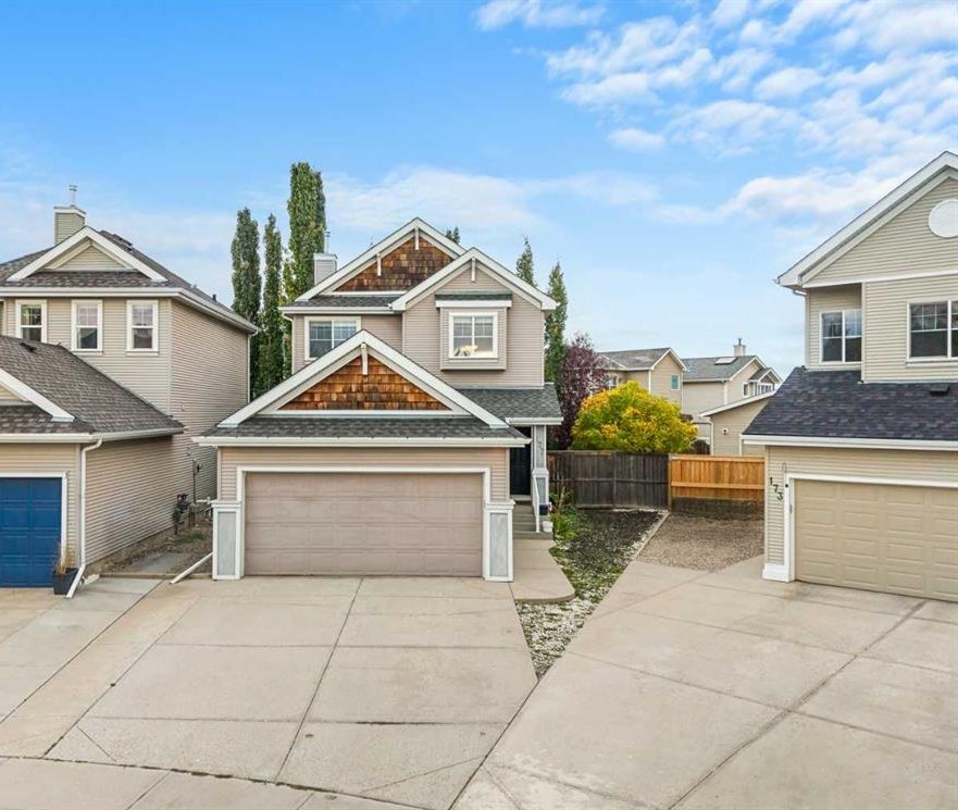 177 Cougartown Circle SW, Calgary, Alberta T3H0A3