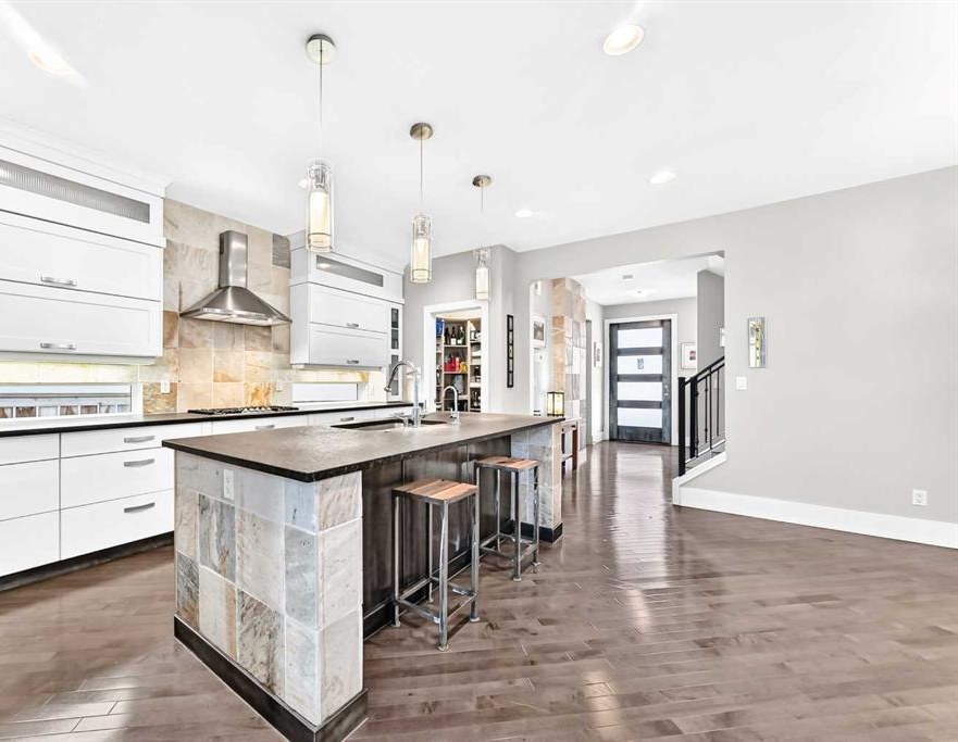 2233 26 Street SW, Calgary, Alberta T3E2A4 photo 5